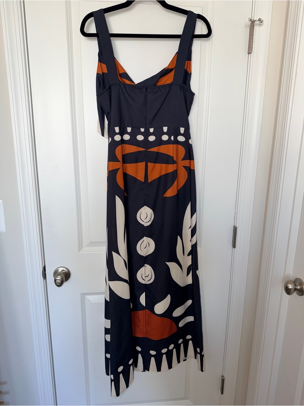 Commense Black Maxi Dress with Bold Rust and Cream Graphic Print - Picture 5 of 6